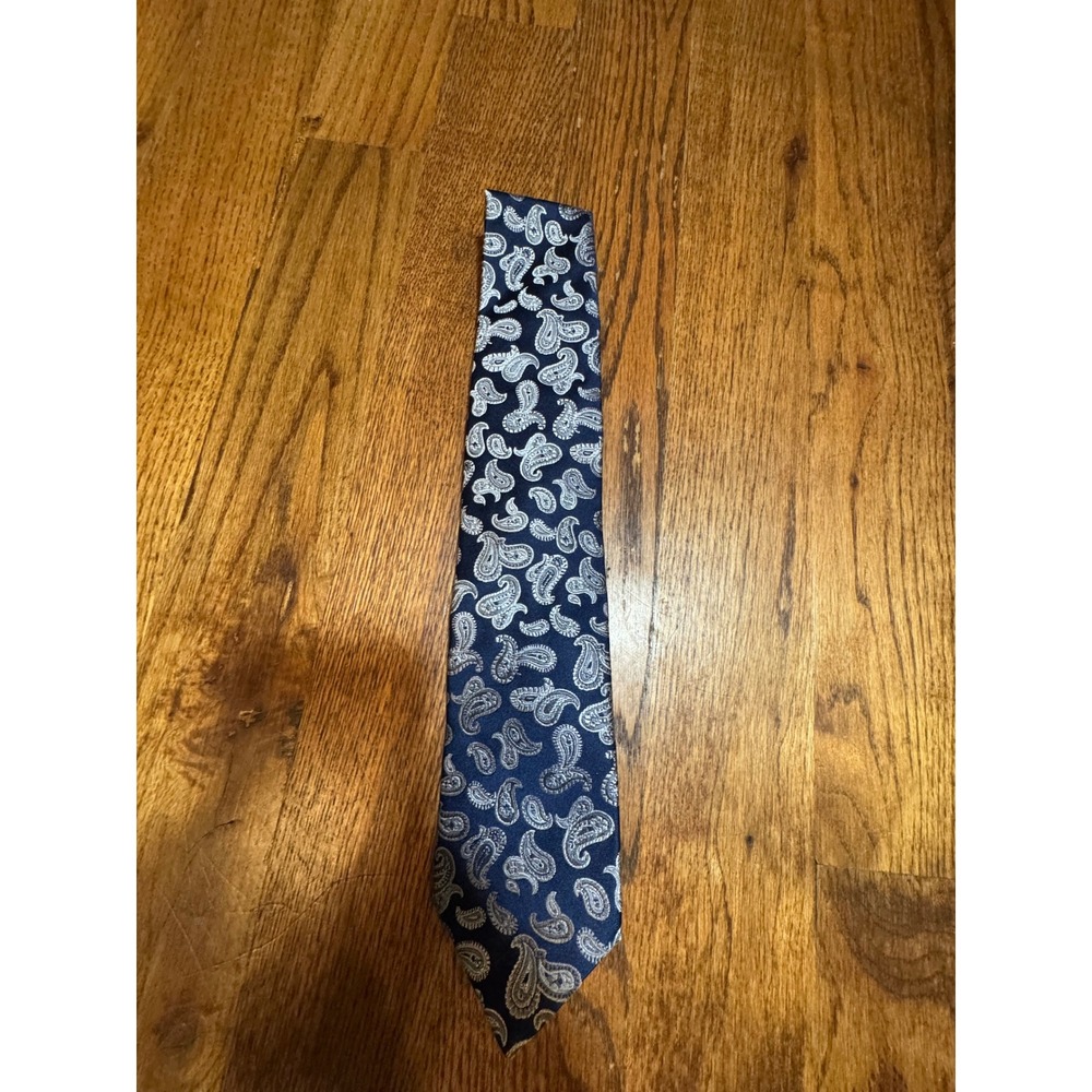 Brooks Brothers 346 Mens Navy Blue‎ Silver Paisley Pure Silk Necktie Tie